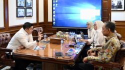 Seskab: Prabowo Akan Perbaiki Fasum Rusak Akibat Aksi Anarkis, Ini Respons Masyarakat!