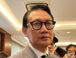 MK Tangkap Wamen Rangkap Jabatan, Wamenlu: “Ya Sudah, Ikuti Aturan”