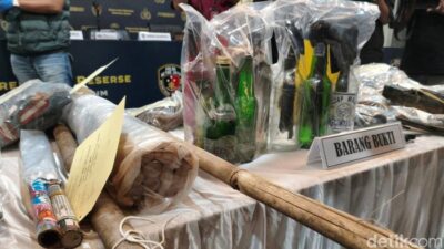 Inilah BUKTI NYATA Aksi Ricuh di Jakarta: Dari Batu Hingga Bom Molotov!