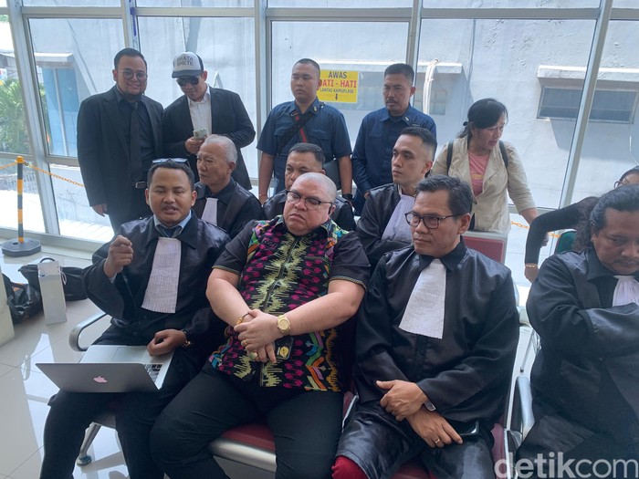 Razman Sudah Tak Sabar Sebab Tertunda-tunda Sidang Putusan: Sidang Vonis Ditunda 3 Pekan, Razman Nilai Kelamaan