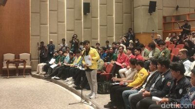 Mahasiswa UI Audiensi di DPR, Minta Usut Dugaan Makar yang Merugikan Aksi Demonstrasi
