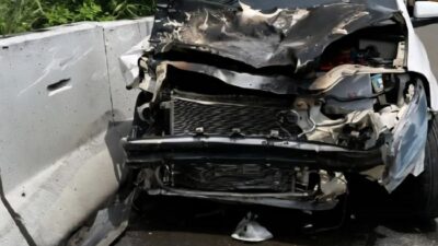 **Tragedi Jalanan! Sedan Tabrak Truk Boks di Tol Jagorawi, Arah Bogor, Hingga Terbakar**