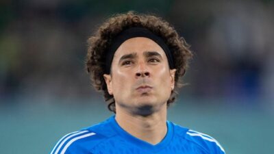 “Guillermo Ochoa: Ngopi dan Tak Pulang! Transfer Batal, Masa Depan Diangkat”