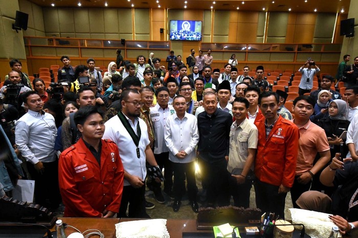 Terima Aspirasi Mahasiswa, DPR janji Perbaiki Kinerja, Tapi Apakah Cukup?