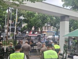 **Massa Demo DPRD DKI Jakarta, Minta Transparansi Tunjangan Rumah Rp 70 Juta**