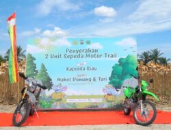 Kapolda Riau Beri Bantuan Motor untuk Pawang Gajah Domang, Dukung Konservasi TNTN!