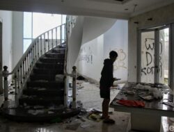 Polisi Tangkap Provokator yang Hasut Massa Jarah Rumah Uya Kuya!