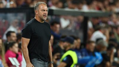 **Flick Kunci Pemain Barca di Ruang Ganti usai Ditahan Rayo: Kebaikan yang Tergagalkan**