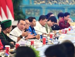 “30 Mahasiswa Temui Mensesneg dan Mendikti: Apa yang Dipertaruhkan di Istana Hari Ini?”