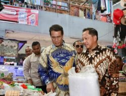 **Mendagri Tinjau Pasar Palembang, Pastikan SPHP Lancar dan Terjangkau**