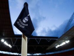 Daniel Levy Cabut dari Tottenham, Investasi Timur Tengah Mengintai?