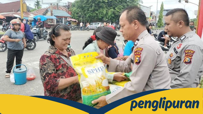 Polda Riau Gelar GPM di Siak, 2 Ton Beras SPHP Habis Diserbu Warga dalam 2,5 Jam