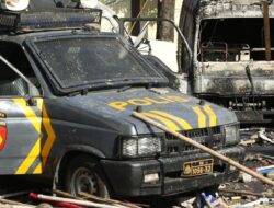 4 Pelaku Perusakan di Polres-Polsek Jaktim Ditangkap,LineWidth: Tindakan Drastis Polisi Cegah Kebakaran