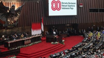 “Artis Masuk DPR: Wacana Revisi UU Pemilu Memicu Perdebatan Hebat”