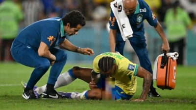 Joao Pedro Benturan dengan Martinelli, Sampai Muntah-muntah! Konfrontasi Brutal yang Guncang Dunia Bola!