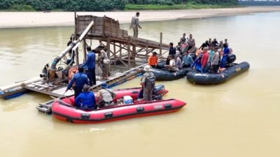 Polda Riau Musnahkan 55 Rakit Tambang Emas Ilegal di Sungai Kuantan, Ancam Ekosistem Daerah!