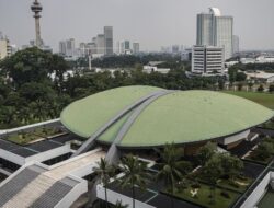[Langkah DPR Potong Tunjangan dan Fasilitas, Masyarakat Bersorak]