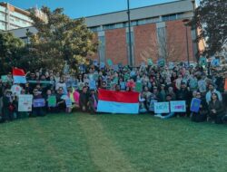 Diaspora RI di Sydney Gelar Aksi Damai, 17+8 Tuntutan Rakyat Mekar di Tanah Asing