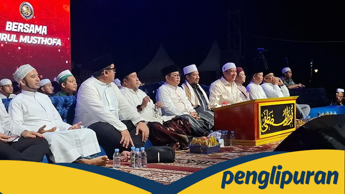 Hujan Tak Hentikan Jakarta Bersholawat, Pramono-Rano Karno Hadir di Monas
