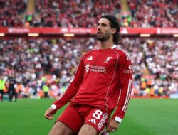 **Pelatih Hungaria Curigai Szoboszlai Sebagai Bek, Liverpool Malah Senang!**