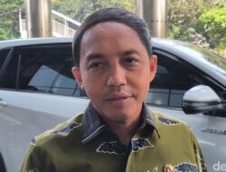 Raja Juli Bantah Asosiasi dengan Pembalakan Liar Melalui Klarifikasi Foto Domino