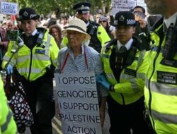 “425 Aktivis Palestina Ditangkap di Inggris, Aksi Solidaritas Berkecamuk”