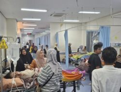 “Ambruknya Majelis Taklim, 14 Korban Luka Dilarikan ke RSUD Bogor!”