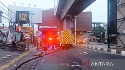 Jalan Fatmawati di Stasiun MRT Cipete Ditutup Karena Kebakaran Ruko, Petugas Masih Pendinginan