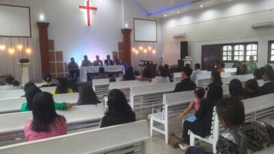Polda Riau Ancam Hutan dengan “Green Policing”, Gereja Pekanbaru Terlibat dalam Distribusi Bibit Pohon