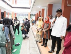 “Siswa SRMP 16 Malang Ajak Mensos Berpuisi: ‘Menari di Atas Matahari’ Menuai Perhatian Luas”