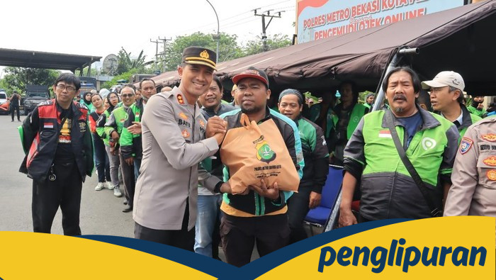 **Perkuat Silaturahmi dengan Ojol, Polres Bekasi Kota Bagikan 150 Paket Sembako**