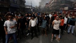 “PM Nepal Terpaksa Mundur, Rumahnya Dibakar oleh Gen Z Demonstran”