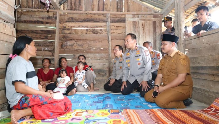 Kapolda Riau Melayat, Tragedi Tenggelamnya 2 Bocah di Bekas Galian C Menyedot Perhatian
