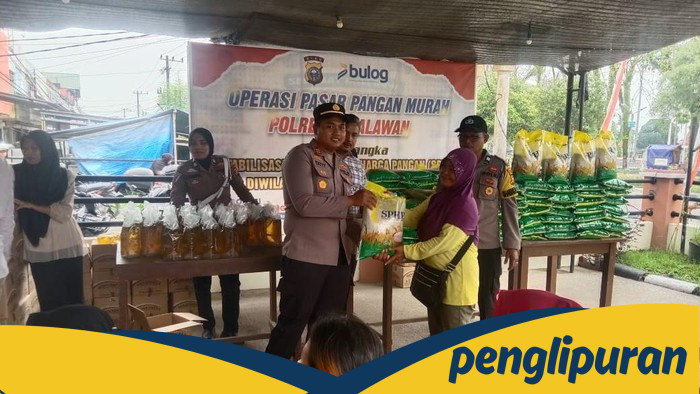 Operasi Pasar_di Pelalawan: Minyak dan Beras Murah Diserbu Warga, Solusi Krisis Harga?
