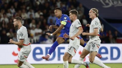 **Prancis Vs Islandia: Les Bleus Rengkuh Kemenangan Dramatis 2-1 di Parc des Princes**