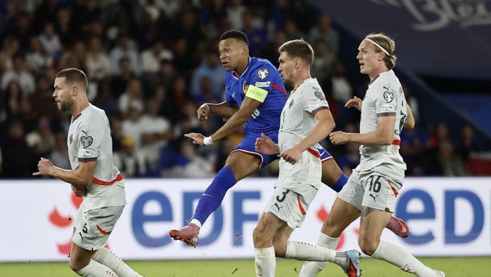 **Prancis Vs Islandia: Les Bleus Rengkuh Kemenangan Dramatis 2-1 di Parc des Princes**