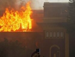 “Brutal! Demonstran Pukuli Menlu Nepal, Menkeu Dikejar Massa dalam Kericuhan yang Meninggalkan Ribuan Warga Terluka”