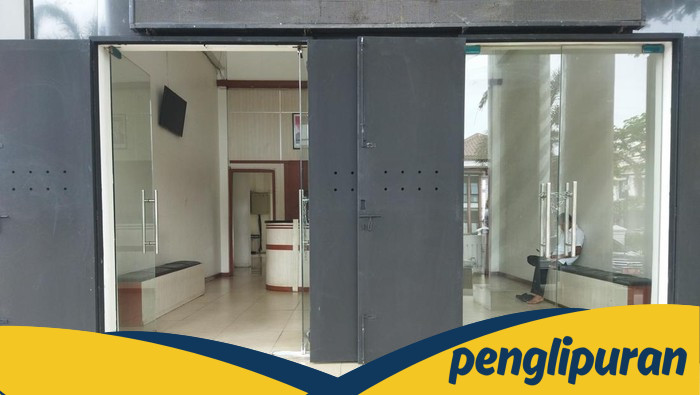**Pintu Besi di Kantor Bupati Pandeglang, Solusi atau Perubahan Paradigma Keamanan?**