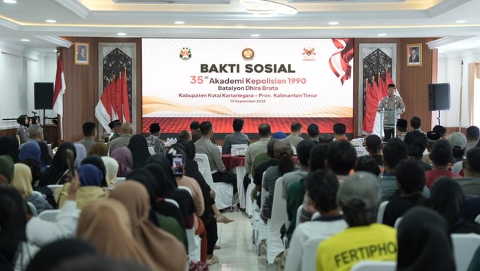 **Polri Dorong Kebaikan, Salurkan 1.500 Paket Bansos di Kukar Kaltim**