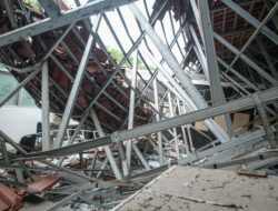 Siswa SMK di Bogor Diimbau Tak Ambil Barang di Ruangan Ambruk karena Bahaya, Waspadalah!