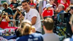 Dunia Hari Ini: Influencer Sayap Kanan Charlie Kirk Tewas dalam Insiden Mengejutkan