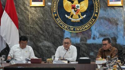 Menko Zulhas Berikan Bantuan Pangan Darurat bagi Masyarakat Bali Pasca Banjir