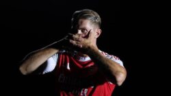 “Ben White: Gyokeres, Si Monster yang Sudah Lama Menjengah di Sepak Bola”