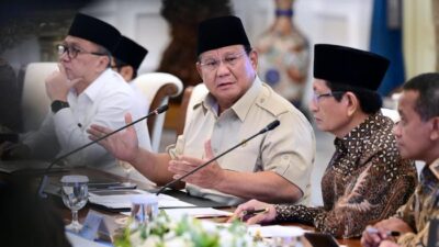 “Lukman Hakim: Presiden Bersikeras Supremasi Sipil, Tantangan Demokrasi Berlanjut”