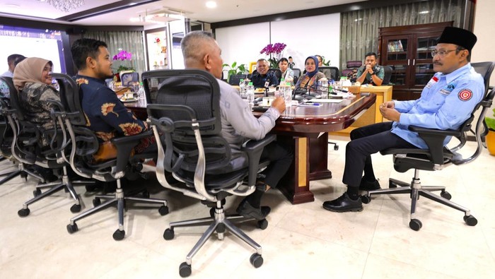 Menantu Presiden Meninggal, Netizen Gegerkan Twitter dengan Do'a