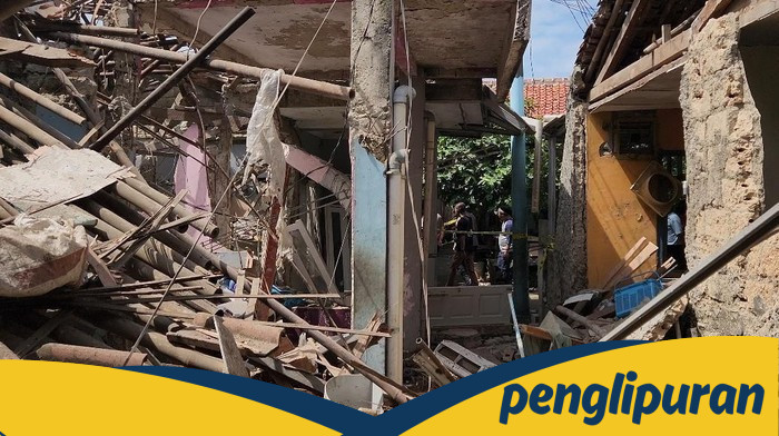 [Ledakan Misterius di Pamulang: Potret Rumah-rumah yang Hancur dalam Sekejap!]