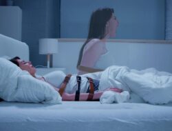 Ketindihan Saat Tidur: Fenomena Mistis atau Ilmiah? Dokter Medis Jelaskan