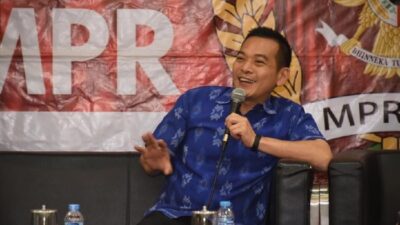 **”Usulan 1 Orang 1 Akun Tiap Medsos, PKB Harap Tak Batasi Kebebasan Berekspresi”**