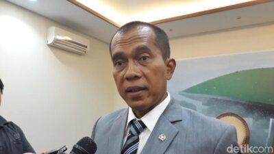 **Tanggul Beton di Cilincing: Komisi IV DPR Siap Klarifikasi dengan KKP pada 15 September**