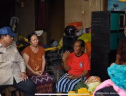 Prabowo Subianto Dampingi Warga Banjir Denpasar, Curi Perhatian Netizen